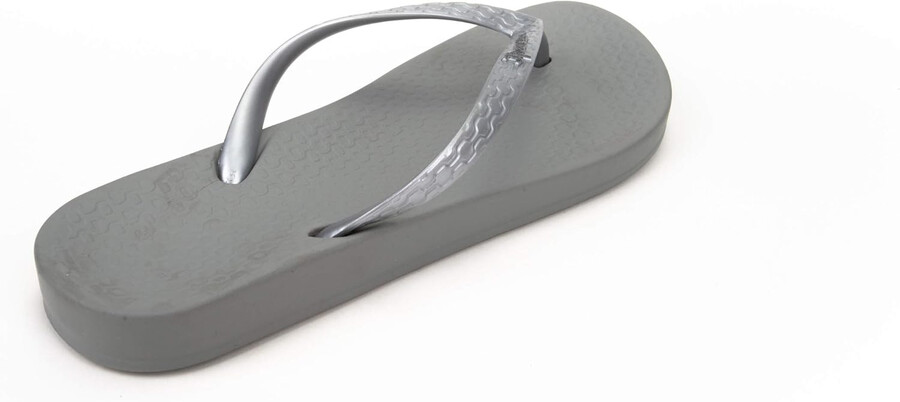ipanema womens ana tan flip flop greysilver 5 m us flip-flops